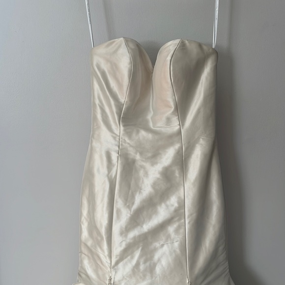 Wedding Dress - Picture 2 of 9